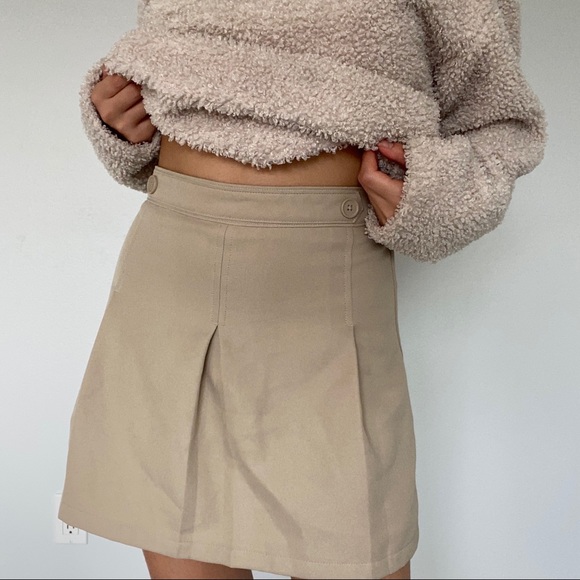 Y2k Khaki Skirt 💫 - Picture 4 of 4